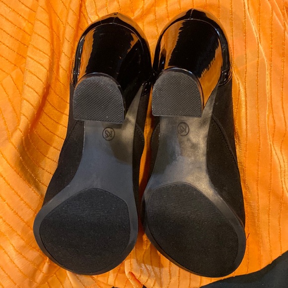 Karen Scott Black 8M Stylish ankle boots - Picture 3 of 4